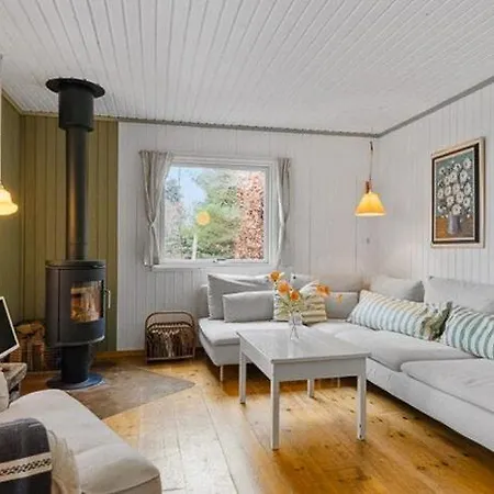 Authentic Swedish Summer House At Plantation Dom wakacyjny Asnæs
