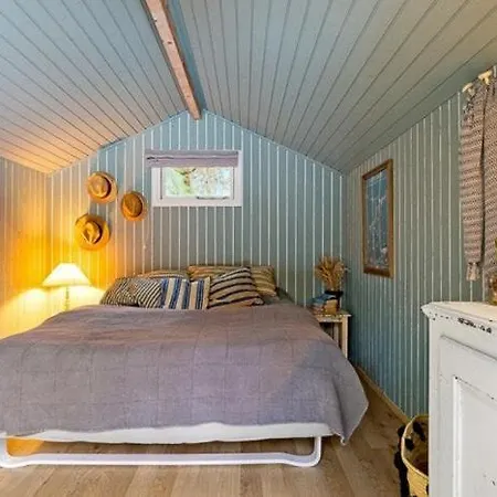 Dom wakacyjny Authentic Swedish Summer House At Plantation